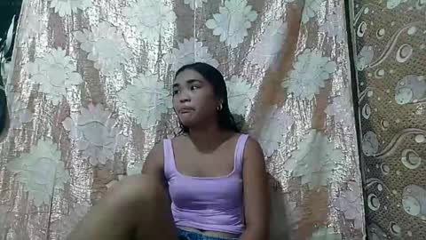 Snapshot of filipinagirl_18 chatting on 04-05-26, 10:23 filipinagirl_18 online show from 04-05-26, 10:23