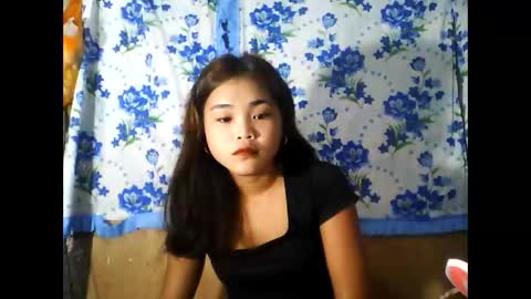 Snapshot of filipinagirl_18 chatting on 04-06-26, 06:36 filipinagirl_18 online show from 04-06-26, 06:36