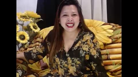 Snapshot of filipinasweetheart chatting on 05-18-26, 08:14 Yhen online show from 05-18-26, 08:14