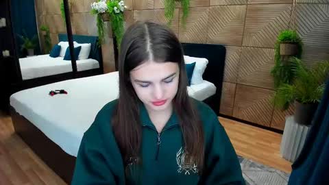 Snapshot of finalaccord chatting on 09-29-25, 10:09 Amanda online show from 09-29-25, 10:09