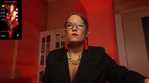 Snapshot of findom_lady_shine chatting on 11-04-25, 03:16 Lady online show from 11-04-25, 03:16