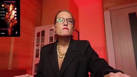 Snapshot of findom_lady_shine chatting on 12-01-25, 12:59 Lady online show from 12-01-25, 12:59