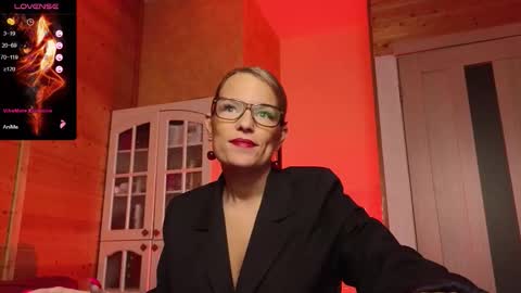 Snapshot of findom_lady_shine chatting on 12-15-25, 07:07 Lady online show from 12-15-25, 07:07