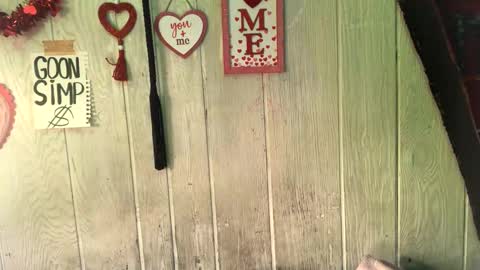 Snapshot of findommefoxi chatting on 02-08-25, 01:54 findommefoxi online show from 02-08-25, 01:54