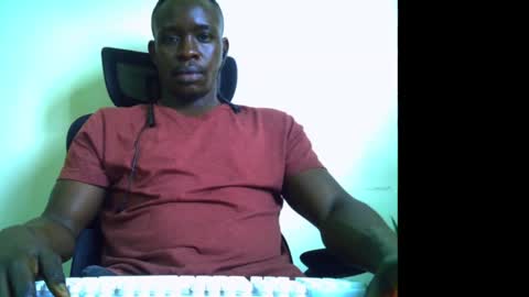 Snapshot of fineebony chatting on 04-29-26, 12:20 HOT AND SWEET online show from 04-29-26, 12:20