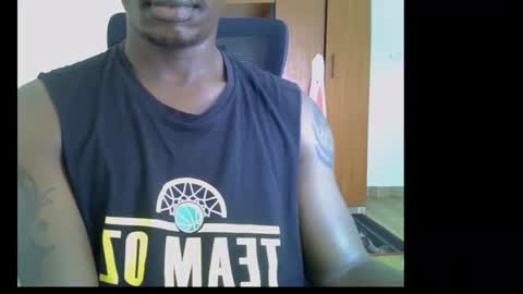 Snapshot of fineebony chatting on 05-13-26, 07:28 HOT AND SWEET online show from 05-13-26, 07:28