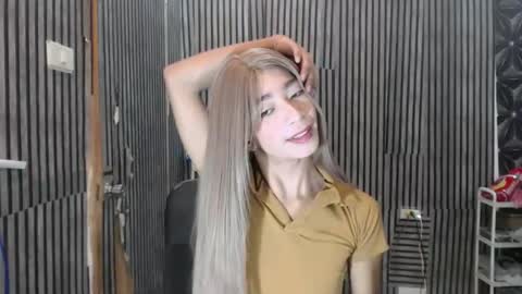 fiona908995 online show from 05-15-26, 11:28