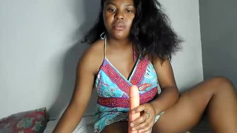 Snapshot of fiona_00 chatting on 05-12-26, 05:32 fiona_00 online show from 05-12-26, 05:32