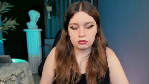 fiora online show from 03-21-26, 08:19