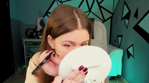 fiora online show from 03-25-26, 06:08