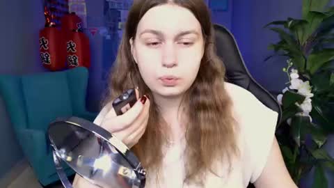 Snapshot of fioramarmoris chatting on 07-20-26, 06:17 fiora online show from 07-20-26, 06:17