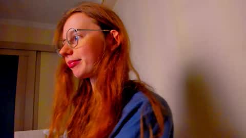 Snapshot of fire_luna chatting on 11-23-25, 05:02 fire_luna online show from 11-23-25, 05:02