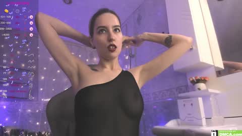 Snapshot of fire_moth chatting on 12-13-24, 07:36 Bellatrix online show from 12-13-24, 07:36