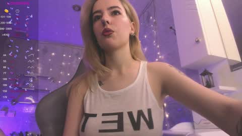 Snapshot of fire_moth chatting on 01-12-25, 05:45 Bellatrix online show from 01-12-25, 05:45