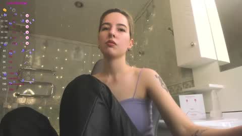 Snapshot of fire_moth chatting on 02-23-25, 10:06 Bellatrix online show from 02-23-25, 10:06