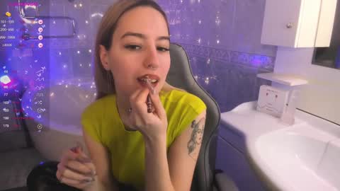 Snapshot of fire_moth chatting on 03-09-25, 03:32 Bellatrix online show from 03-09-25, 03:32