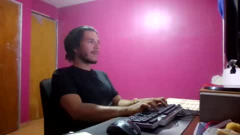 Snapshot of firefeelings chatting on 03-08-25, 11:49 Ricardo online show from 03-08-25, 11:49