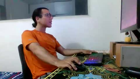 Snapshot of firefeelings chatting on 01-09-26, 07:44 Ricardo online show from 01-09-26, 07:44