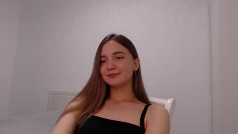 fireflies_fly_ online show from 09-26-25, 07:07