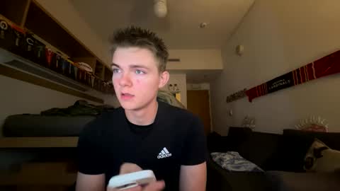 Snapshot of firefly2003 chatting on 12-17-25, 06:47 Firefly online show from 12-17-25, 06:47