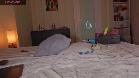 Alice online show from 10-04-25, 07:50