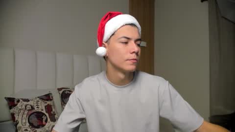 Nicolas online show from 12-18-25, 12:44