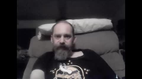 Snapshot of fireprince1977 chatting on 12-18-25, 02:39 Brad online show from 12-18-25, 02:39