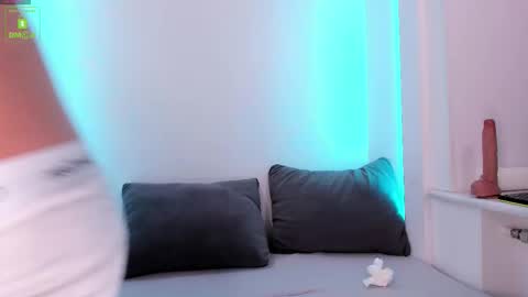 Snapshot of firevein chatting on 09-21-25, 10:39 Sexy Tony online show from 09-21-25, 10:39