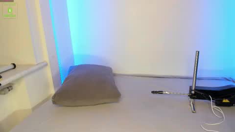 Snapshot of firevein chatting on 11-01-25, 08:22 Sexy Tony online show from 11-01-25, 08:22