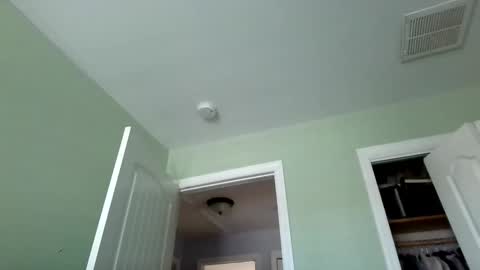 fishyfishy6460 online show from 12-19-25, 06:37