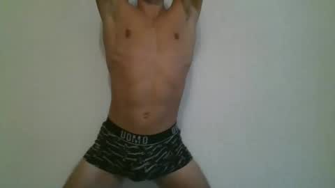 Snapshot of fit_guy997 chatting on 10-28-25, 12:30 fit_guy997 online show from 10-28-25, 12:30