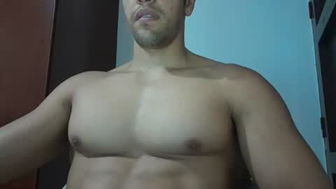 fitchestabs_69 online show from 04-12-26, 06:46