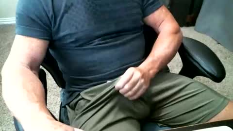 fitguy40 online show from 11-06-25, 07:48