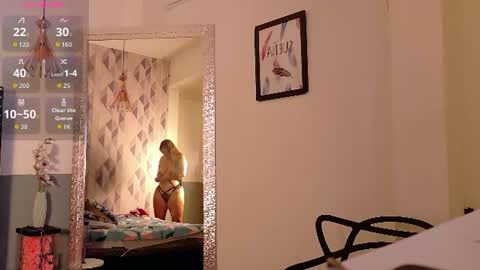 Snapshot of fitmommy_curves chatting on 06-23-26, 12:58 GISELLE online show from 06-23-26, 12:58