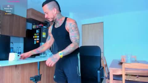 Elias Valencia online show from 10-11-25, 01:42