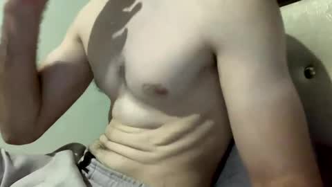 Snapshot of fittbigdick chatting on 05-20-26, 07:09 FittBoy online show from 05-20-26, 07:09