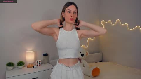 Kira online show from 06-01-26, 02:57