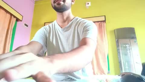 Snapshot of fizz_04_fun chatting on 06-18-26, 04:35 Ur BoyToy online show from 06-18-26, 04:35