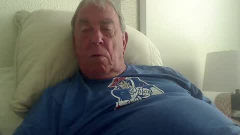 fjcs73 online show from 04-18-26, 06:12