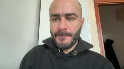 Snapshot of fla85 chatting on 12-17-24, 09:39 Fla is short for Flavio online show from 12-17-24, 09:39