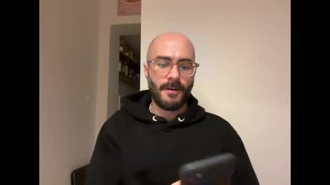 Snapshot of fla85 chatting on 02-27-25, 12:10 Fla is short for Flavio online show from 02-27-25, 12:10