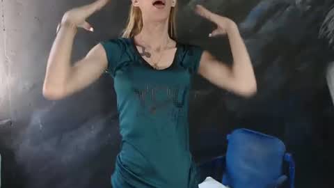 Snapshot of flacats23cm chatting on 09-10-25, 04:51 flats23cm online show from 09-10-25, 04:51