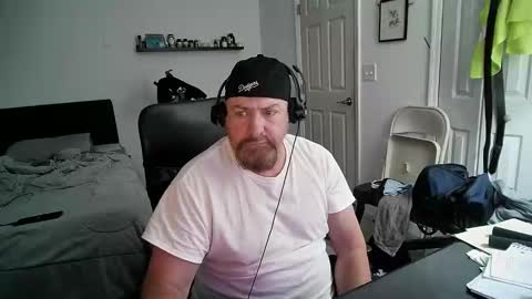 Snapshot of flaguy3233 chatting on 01-10-25, 05:58 Florida guy online show from 01-10-25, 05:58