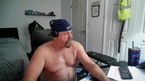 Snapshot of flaguy3233 chatting on 02-26-25, 03:42 Florida guy online show from 02-26-25, 03:42