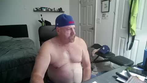 Snapshot of flaguy3233 chatting on 09-19-25, 05:20 Florida guy online show from 09-19-25, 05:20