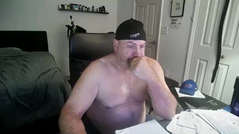 Snapshot of flaguy3233 chatting on 09-30-25, 04:56 Florida guy online show from 09-30-25, 04:56