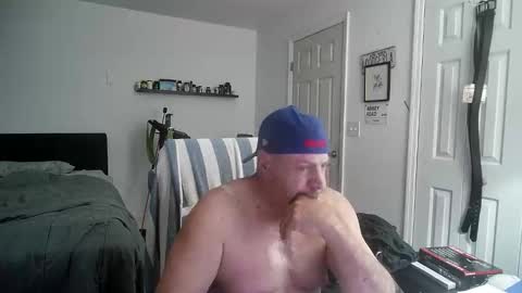Snapshot of flaguy3233 chatting on 11-30-25, 04:38 Florida guy online show from 11-30-25, 04:38
