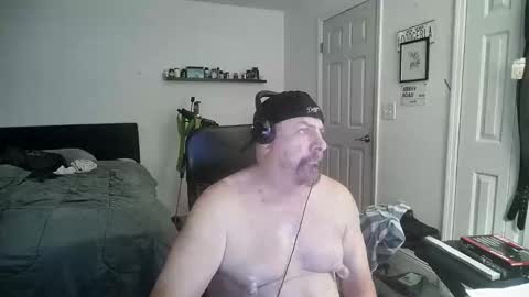 Snapshot of flaguy3233 chatting on 12-02-25, 06:47 Florida guy online show from 12-02-25, 06:47