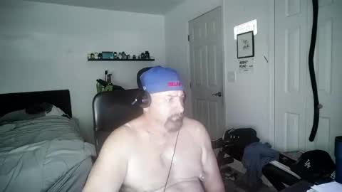 Snapshot of flaguy3233 chatting on 12-05-25, 06:59 Florida guy online show from 12-05-25, 06:59