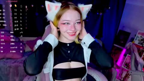 Sophie online show from 11-30-25, 03:21